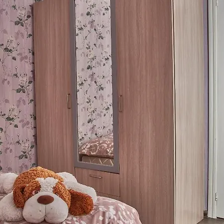 Pae 52 Apartment, Free Parking ,airport 2km Apartman